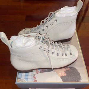 Gucci leather boots 🥾